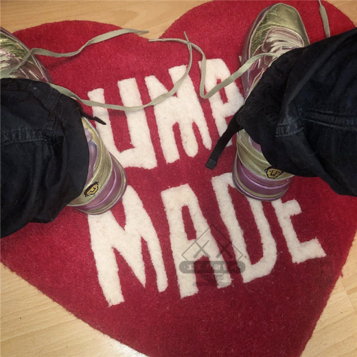 Alfombra HECHA POR EL HOMBRE