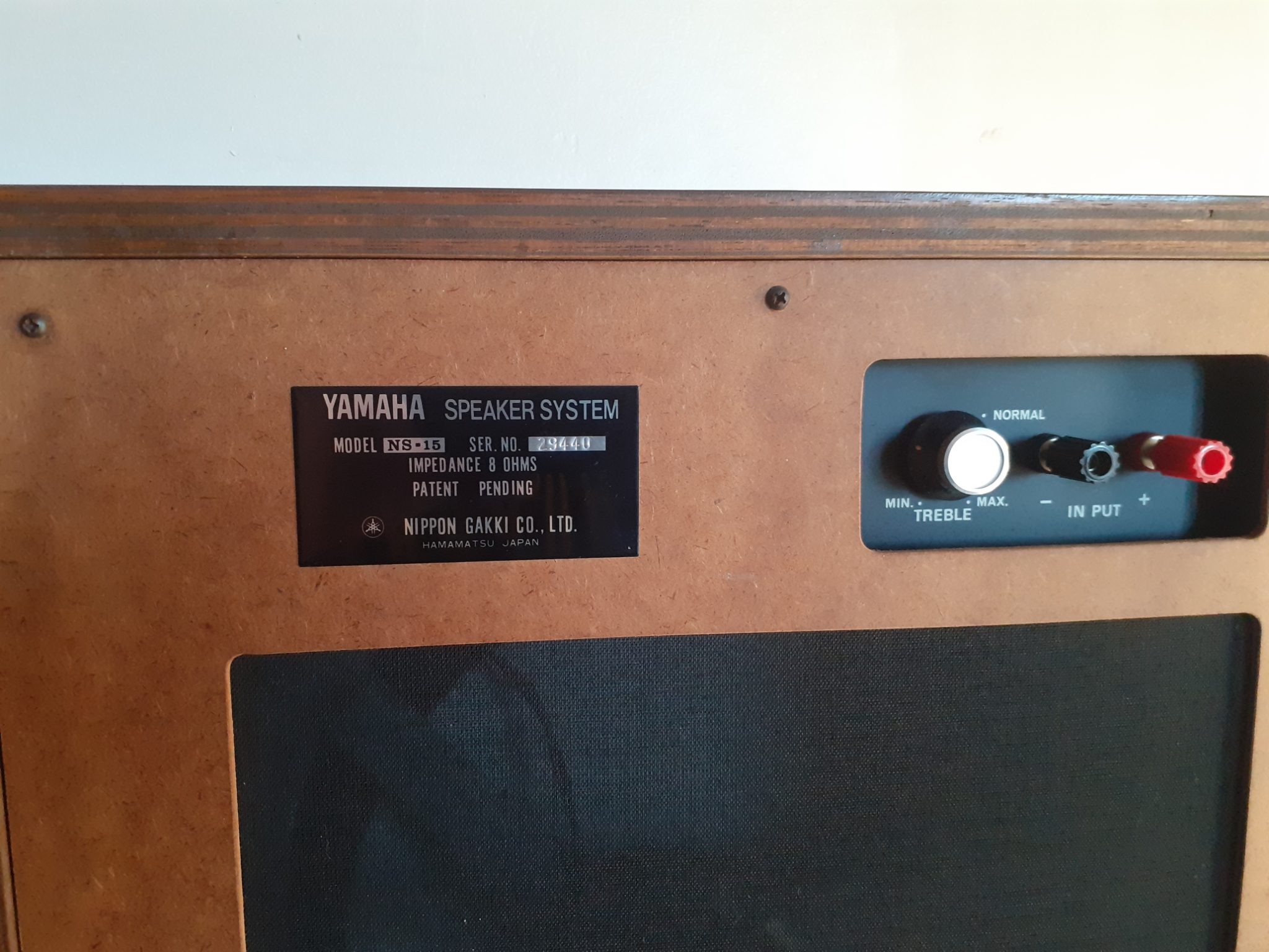 Altavoces Yamaha NS-15 (1969): modelo excepcional, estado excepcional