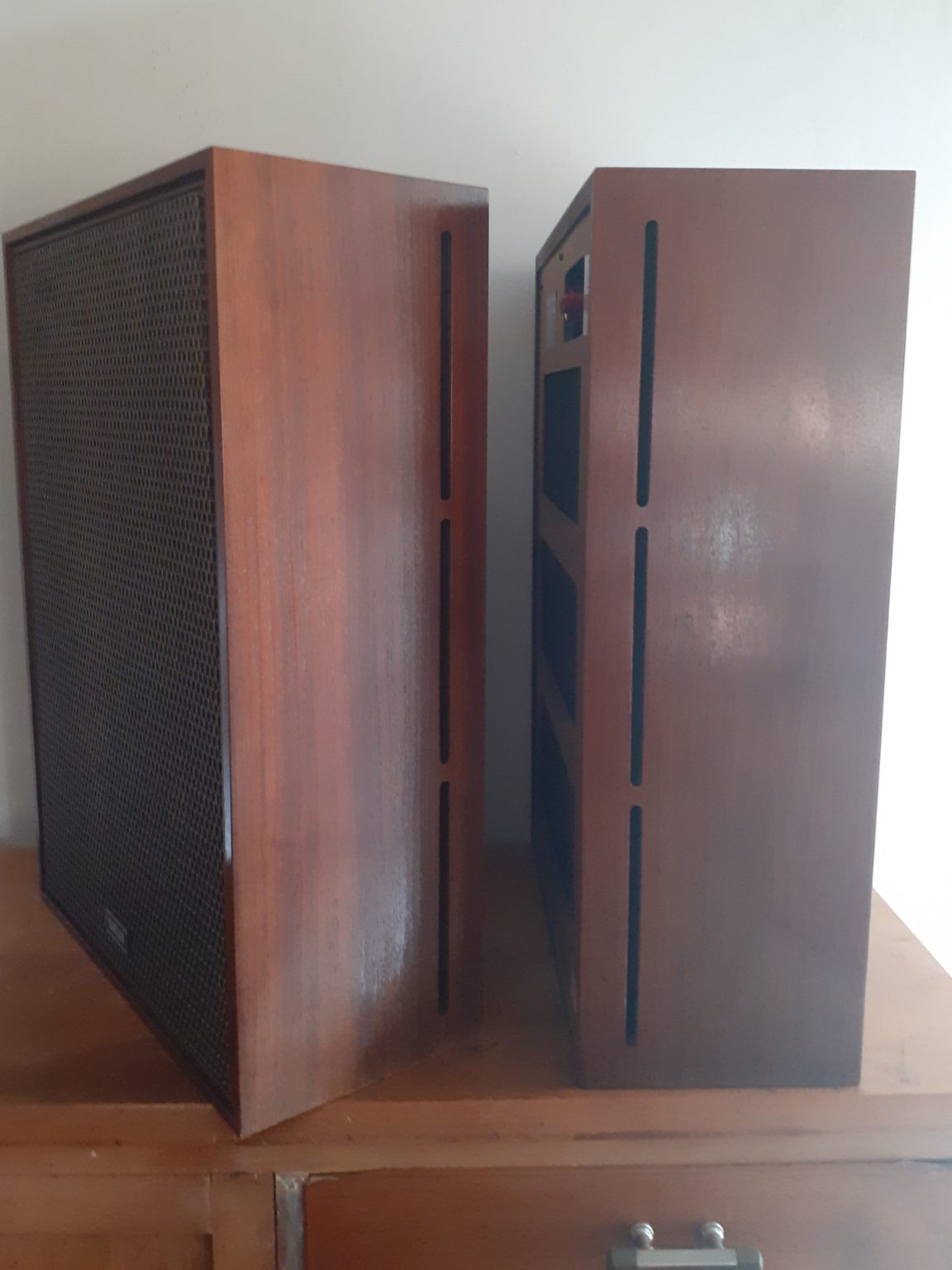 Altavoces Yamaha NS-15 (1969): modelo excepcional, estado excepcional