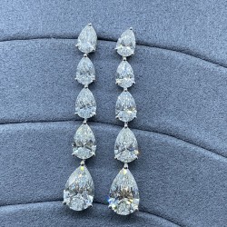 Collar de eternidad completo de oro blanco macizo de 14 quilates con corte de pera (43 cts) y aretes (9,2 cts)