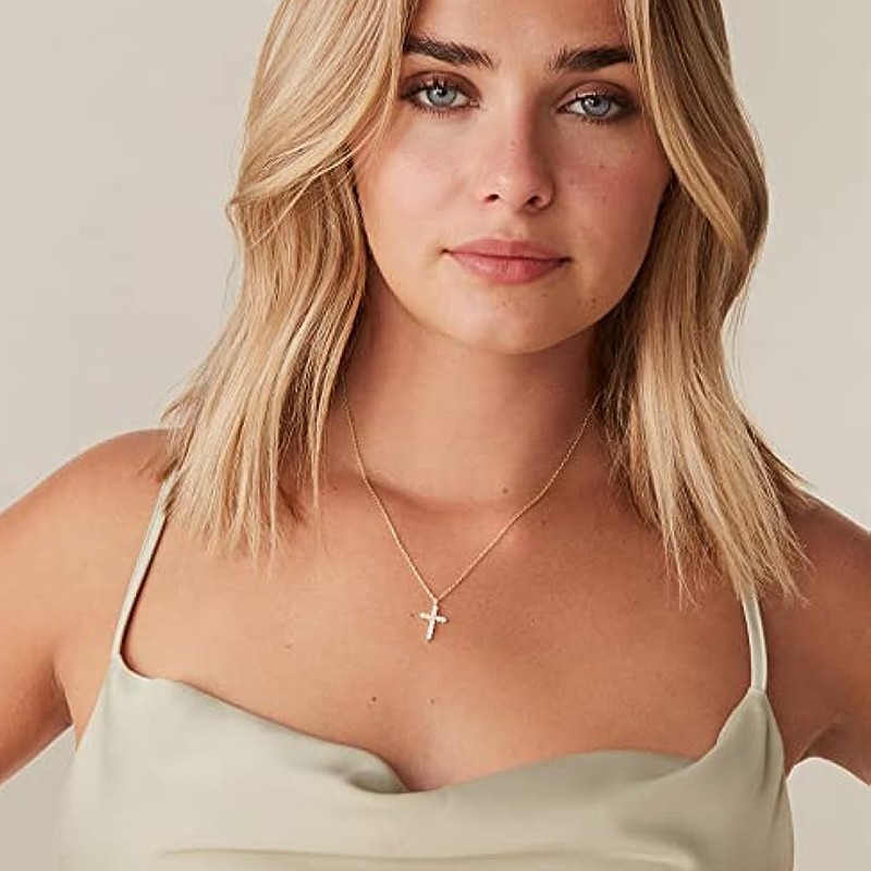 Collar de cruz chapado en oro de 14 quilates para mujer