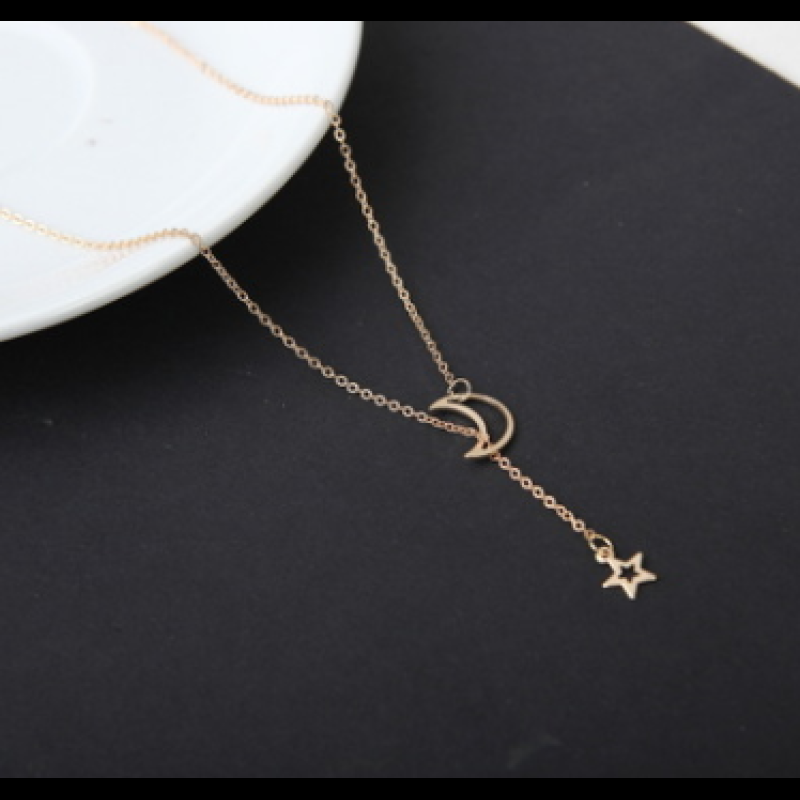 Collar corto con cadena de clavícula y luna y estrella