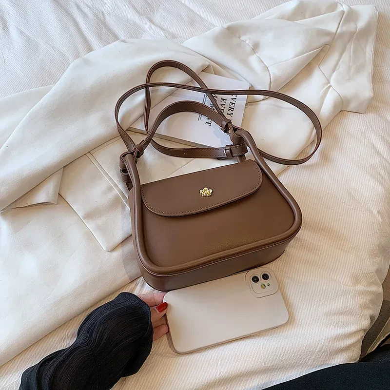 Bolso bandolera retro con bandolera cuadrada pequeña de color contrastante