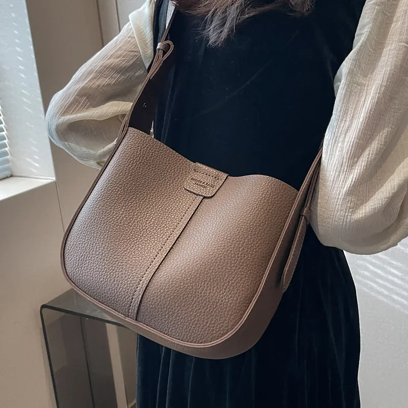 Bolso de hombro elegante, sencillo y versátil para mujer