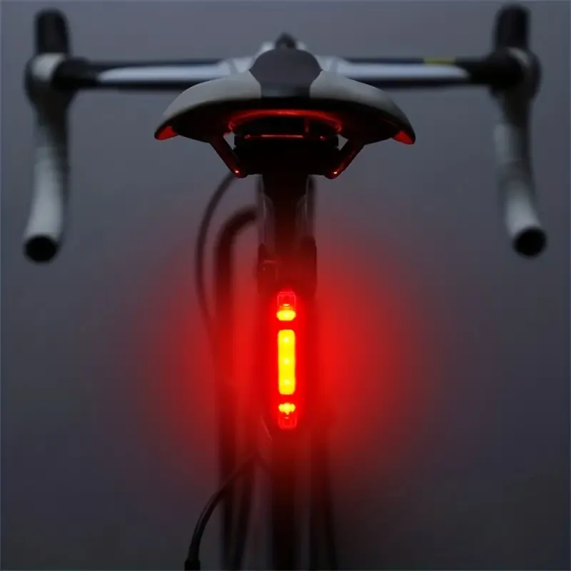 Luz trasera LED para bicicleta recargable por USB: 4 modos de parpadeo para mayor seguridad y visibilidad. Luz trasera para bicicleta de montaña y carretera, ideal para ciclismo.