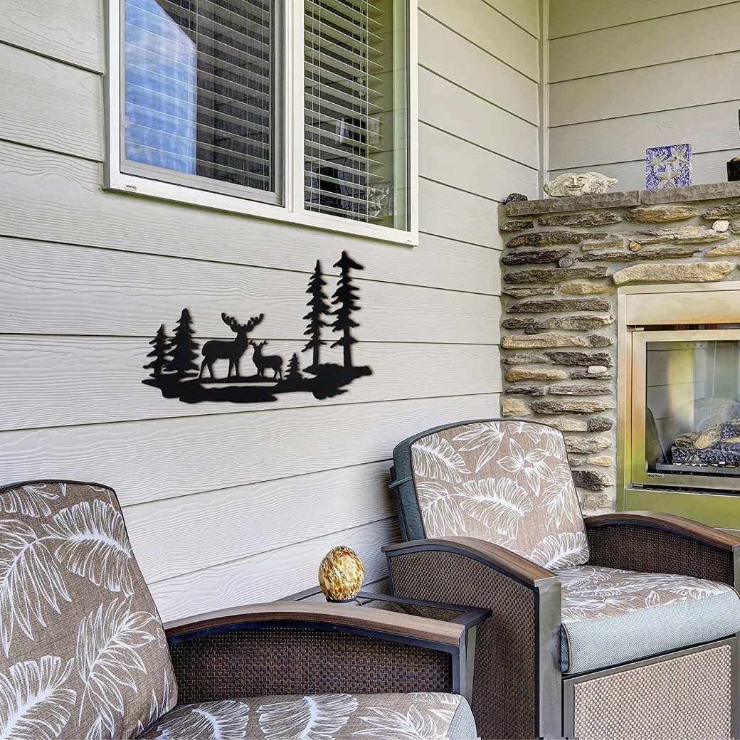 Colgante decorativo de pared con diseño de ciervo en el bosque