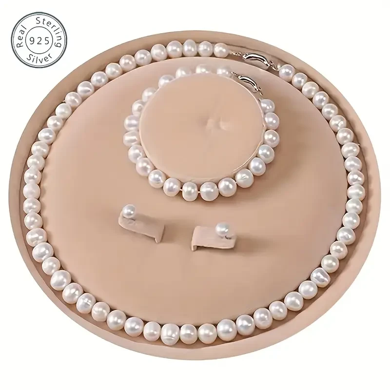 Delicado collar de perlas de agua dulce