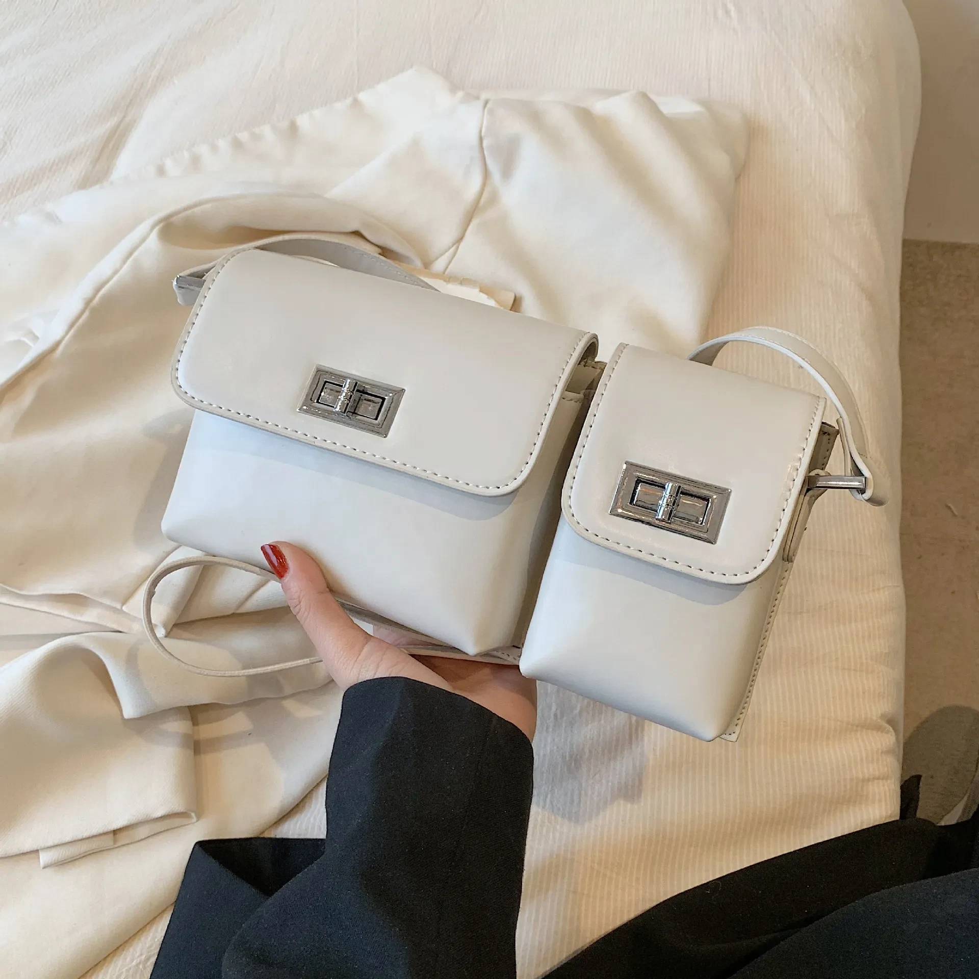 Bolso bandolera retro con doble bolsillo y diseño axilar para mujer