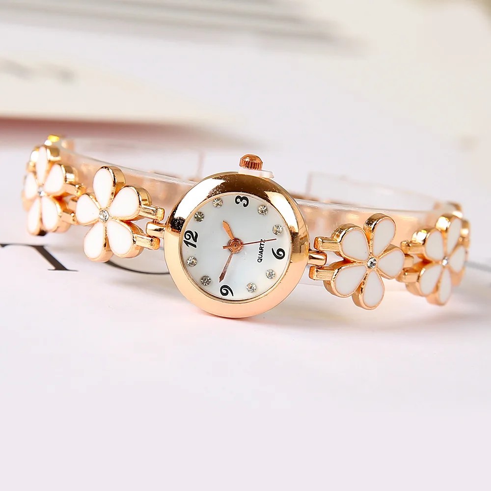 Reloj de pulsera de lujo con flores y diamantes de imitación