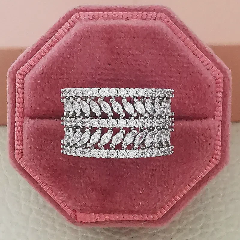 Pulsera sencilla de estilo europeo y americano con microincrustaciones de circonitas para mujer