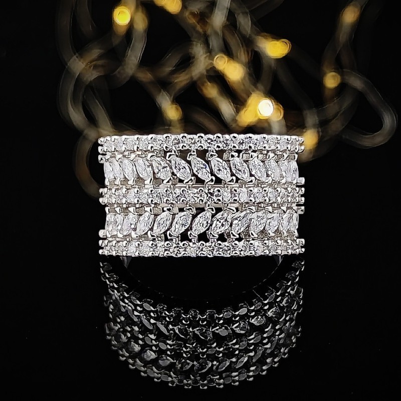 Pulsera sencilla de estilo europeo y americano con microincrustaciones de circonitas para mujer