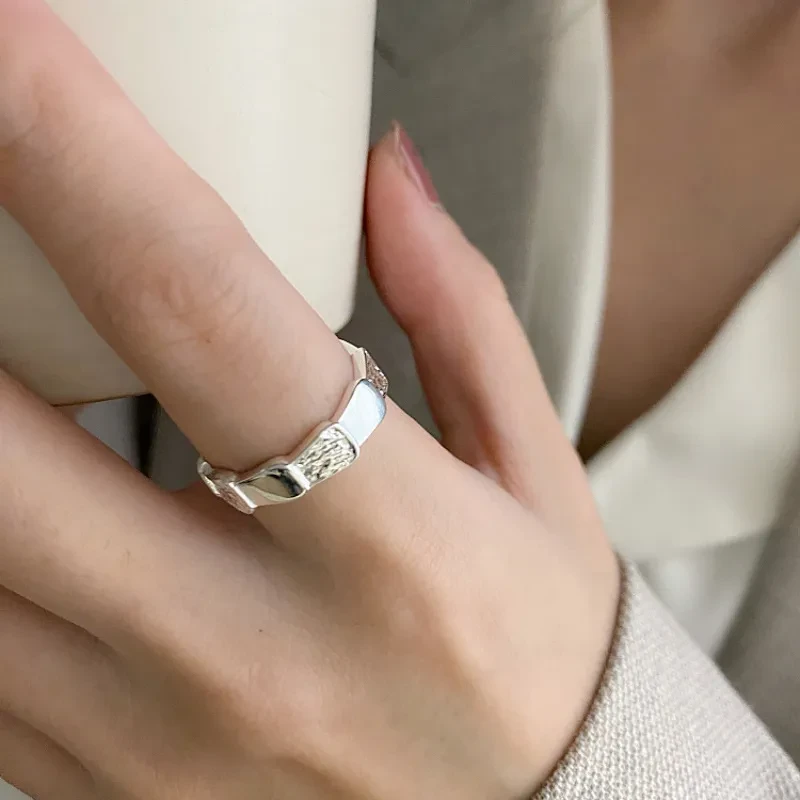 Anillo de escala de costura de moda femenina simple
