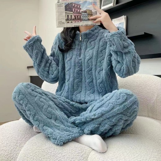 Pijamas de otoño e invierno con cremallera torcida para parejas, forro polar grueso de coral, ropa de dormir para estar en casa