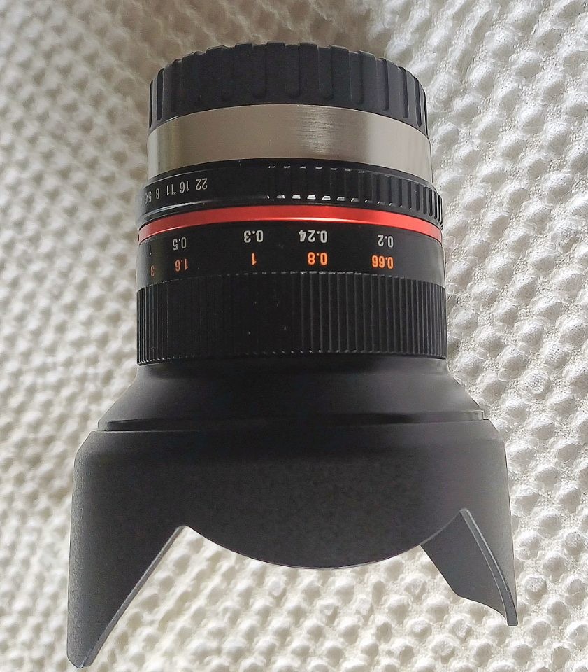 Samyang 12 mm f/2, montura Fuji X