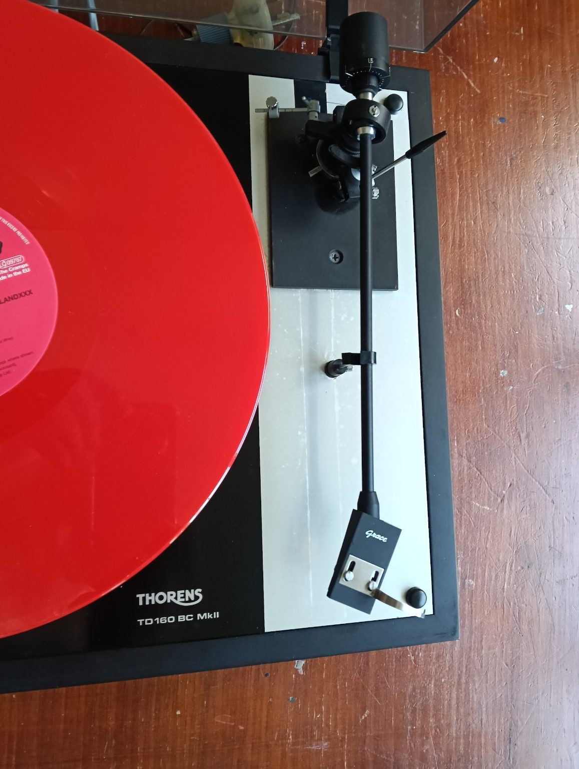 Thorens TD 160 BC MKII con brazo Grace G-707 y cartucho Sumiko Pearl