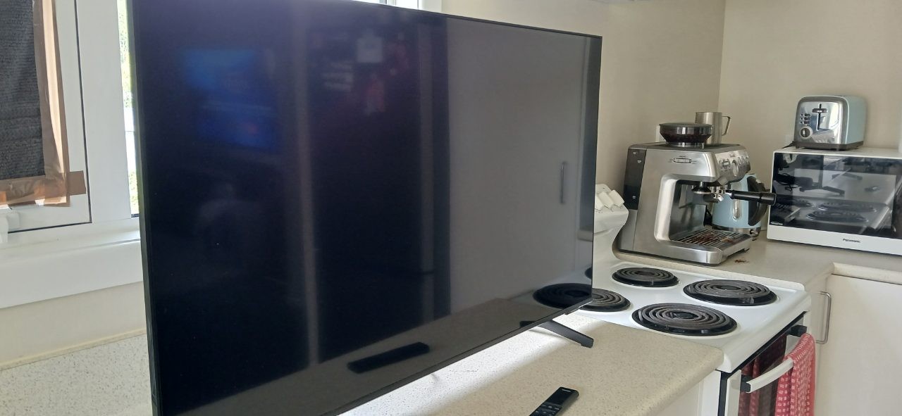 Televisor inteligente Samsung 4K UHD de 43 pulgadas