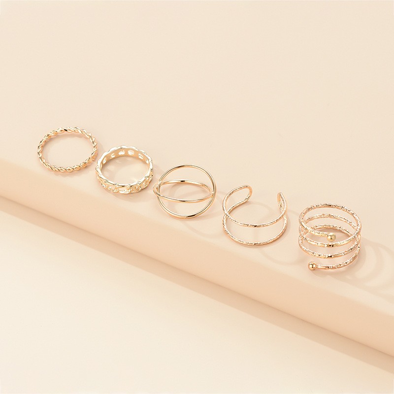 Nuevo conjunto de 8 anillos de oro con personalidad.