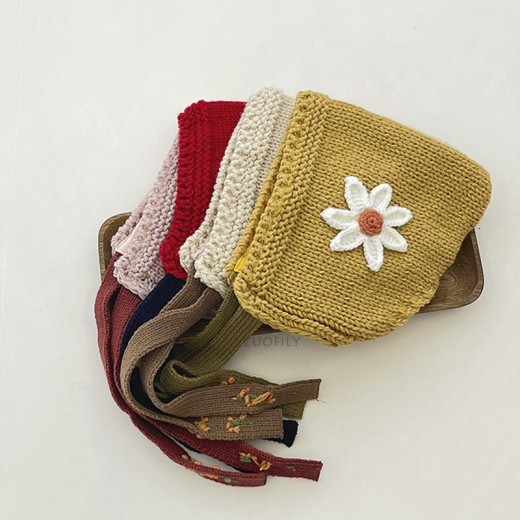 Gorros infantiles de invierno cálidos y gruesos.