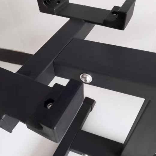 Gimnasio en casa para hombres y mujeres con soporte ajustable para mancuernas