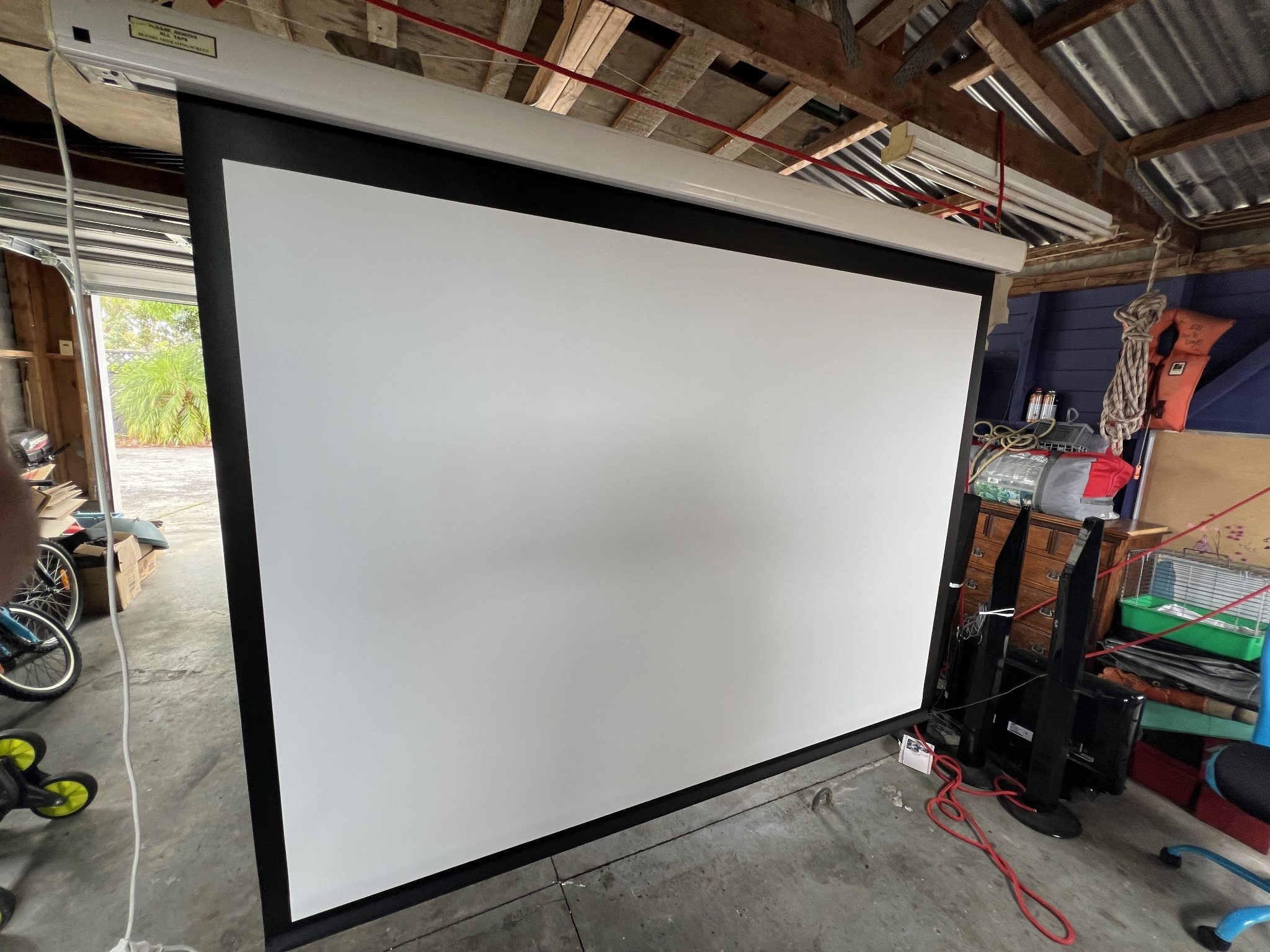 Pantalla de proyector motorizada de 100 pulgadas