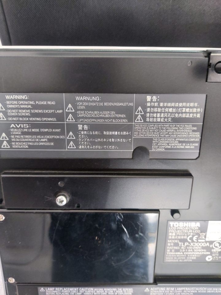 Proyector LED Toshiba solo 15 horas