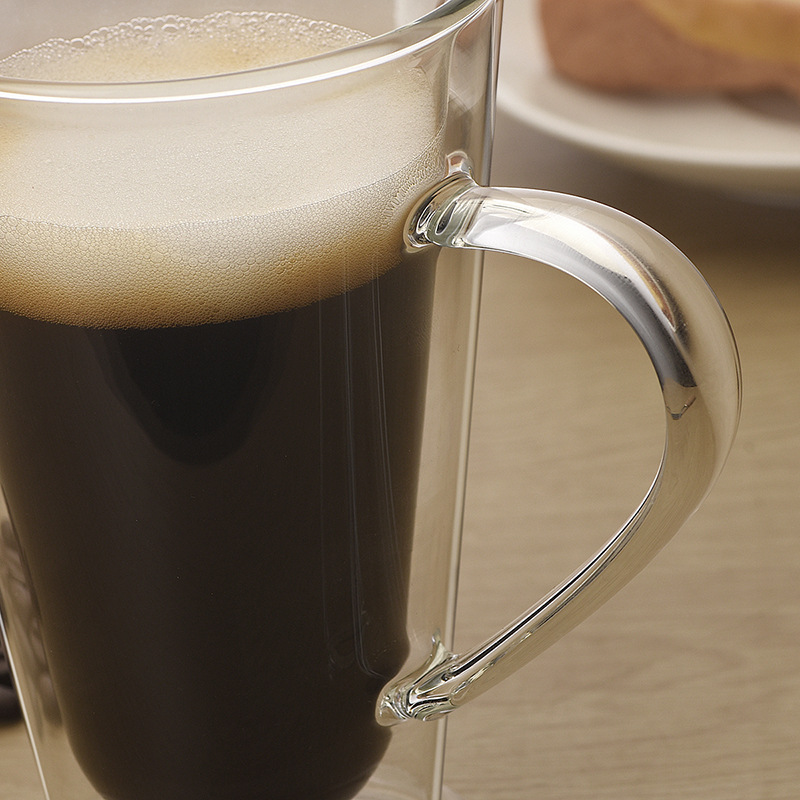 Taza de café transparente con vaso de vidrio de doble capa