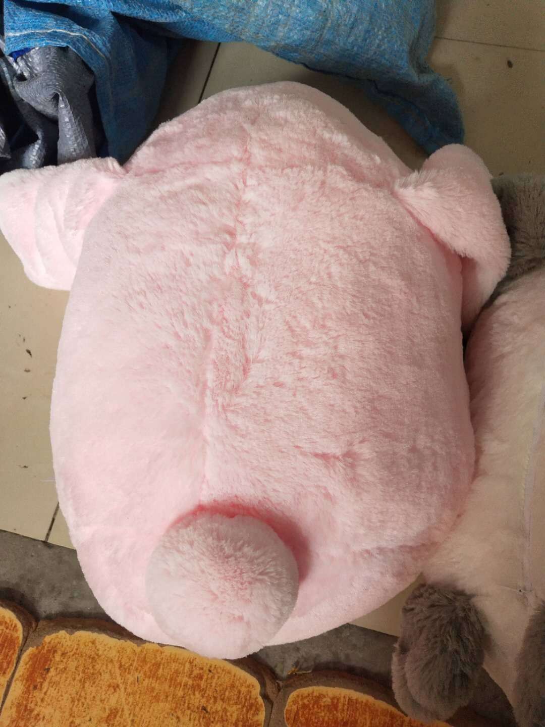 Peluche de conejo de orejas grandes con forma de almohada