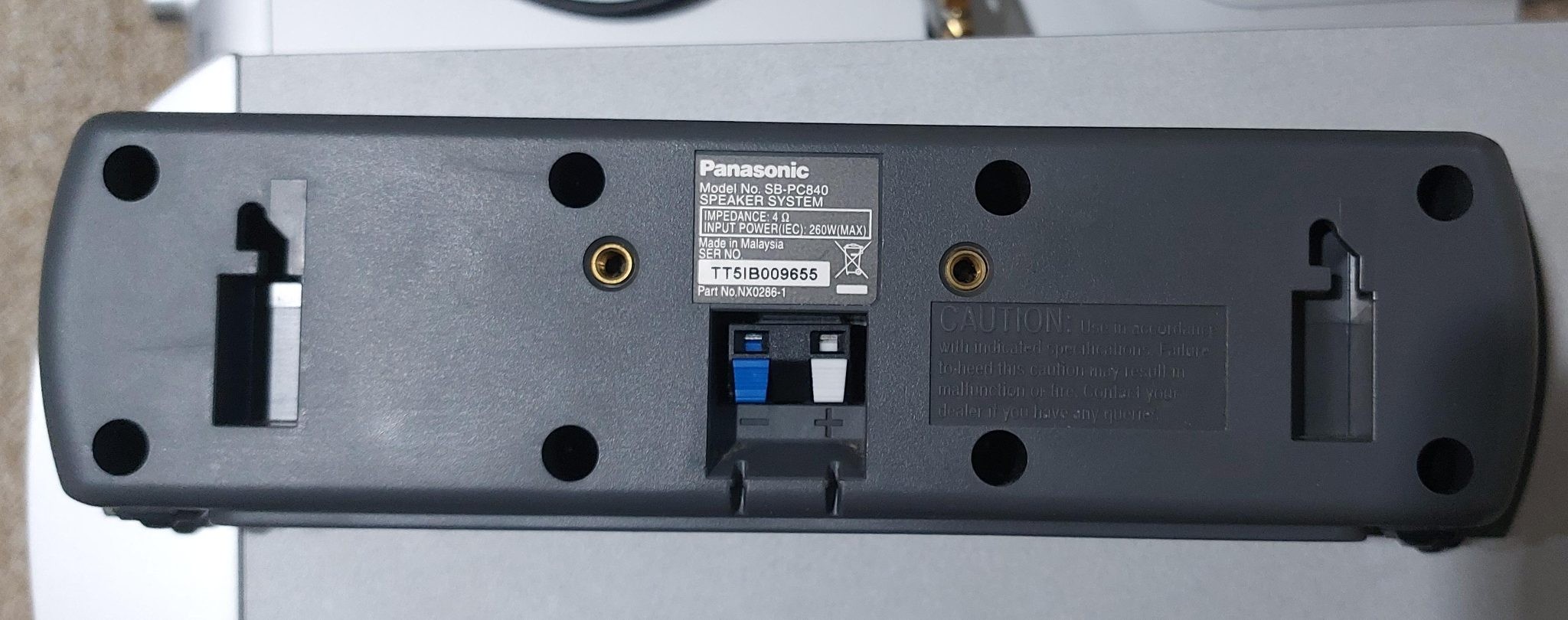 Sistema de sonido de cine en casa con DVD Panasonic modelo SC-HT840