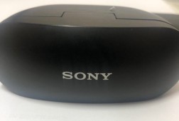 ****Auriculares deportivos totalmente inalámbricos con cancelación de ruido WF-SP800N (negros)****