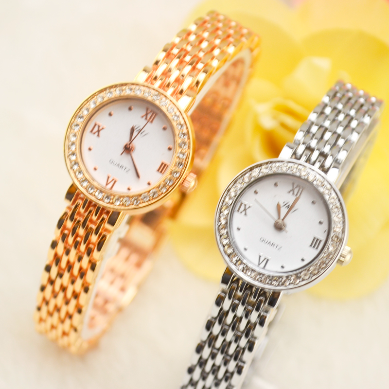 Reloj con cristales de imitación