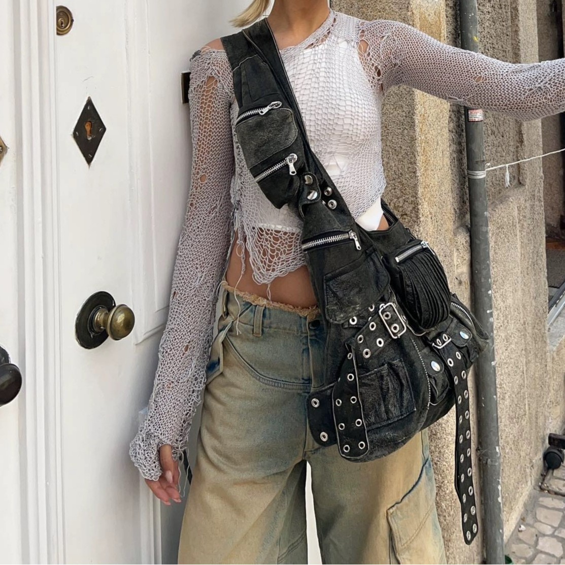 Bolso bandolera de moda con múltiples bolsillos, ancho y nudo, color oscuro