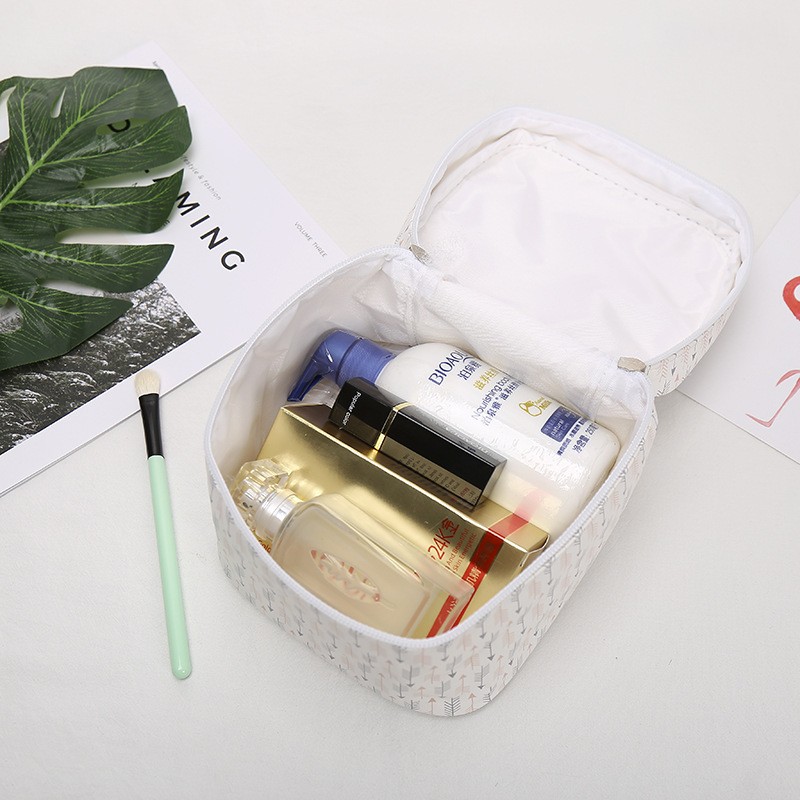 Bolsa de cosméticos portátil con estampado de PU y lunares