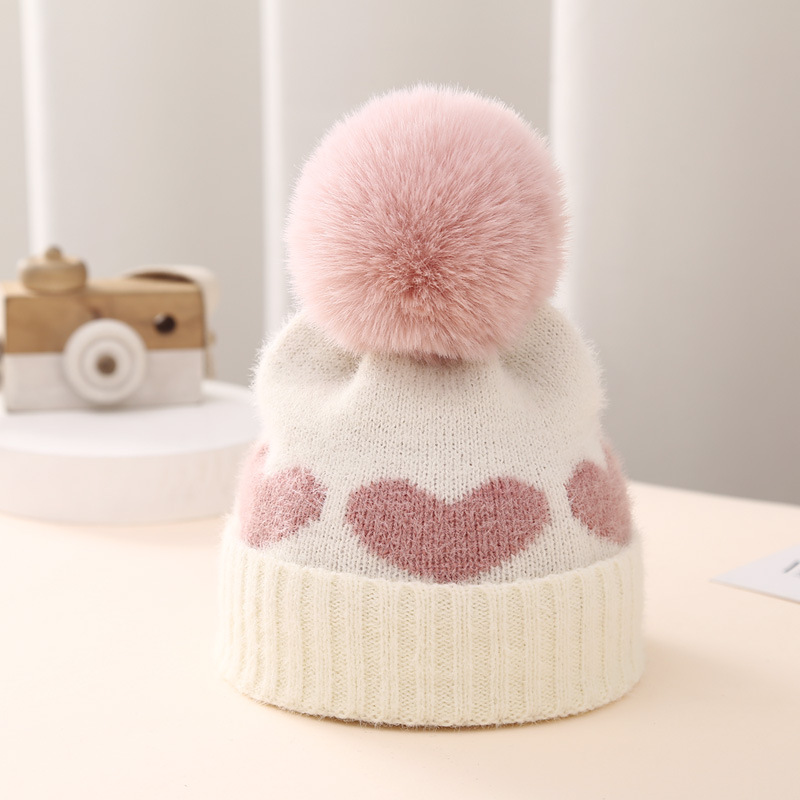 Gorro de bebé de doble capa con diseño de corazón de jacquard grueso