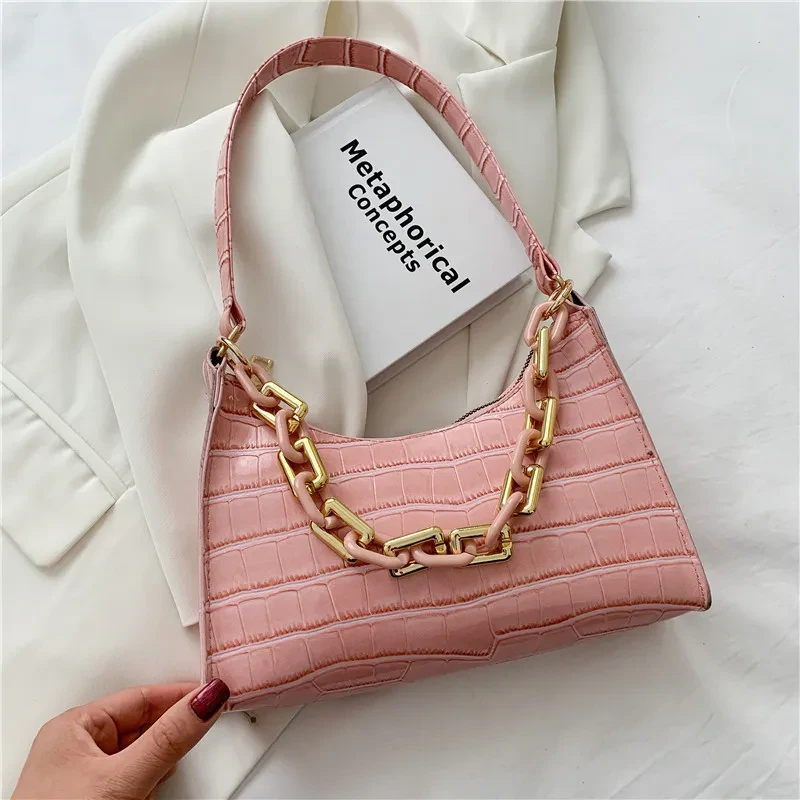 Bolso de hombro con textura de piedra y cadena para mujer