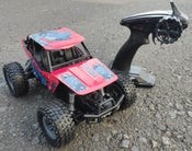 Coche de carreras de montaña con control remoto recargable de 2,4 GHz, 15 km/h con luz