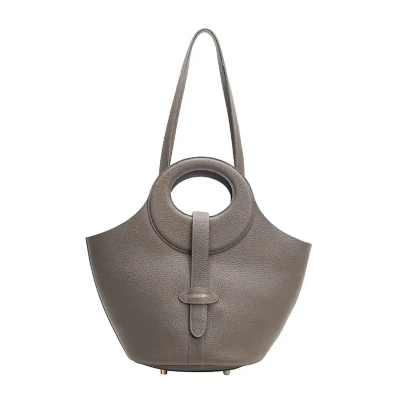 Bolso de mano de lujo, asequible, moderno y de gran capacidad.