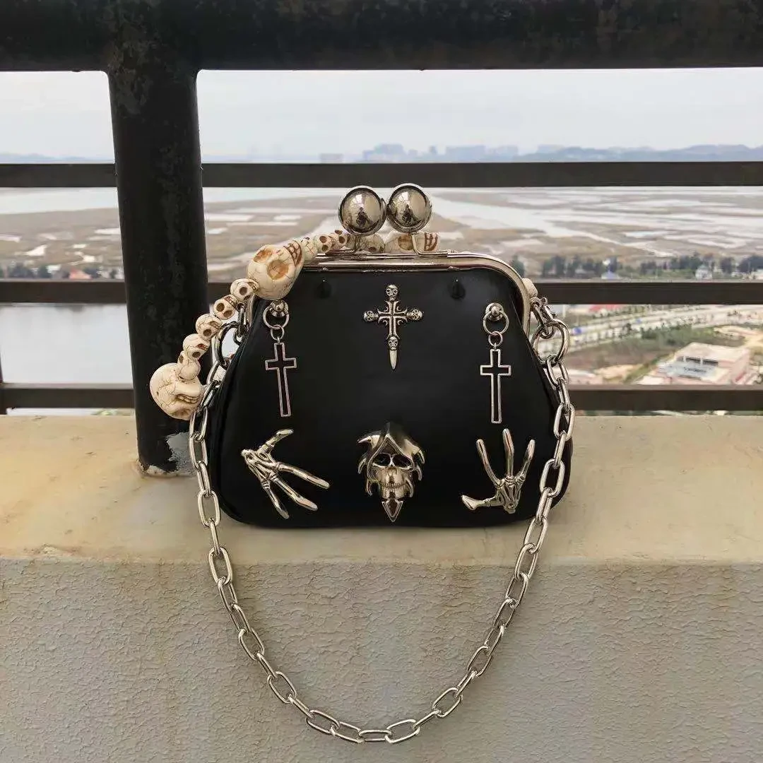 Bolso bandolera estilo punk de motociclista con cadena