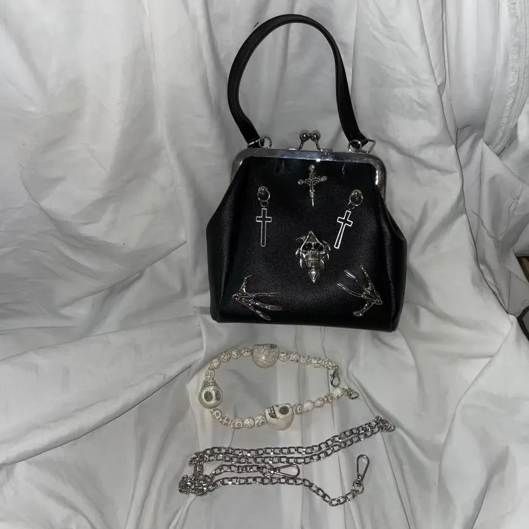 Bolso bandolera estilo punk de motociclista con cadena