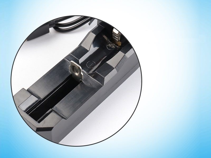 Cargador USB para batería recargable 18650