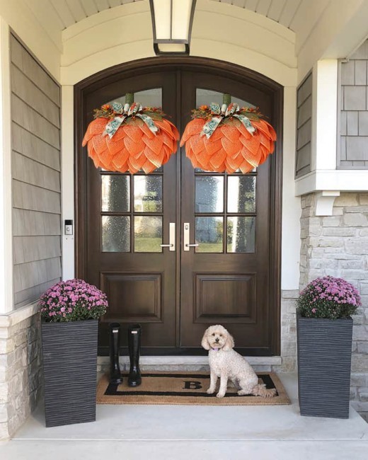 Decoración de puerta de entrada con corona de calabaza para el hogar
