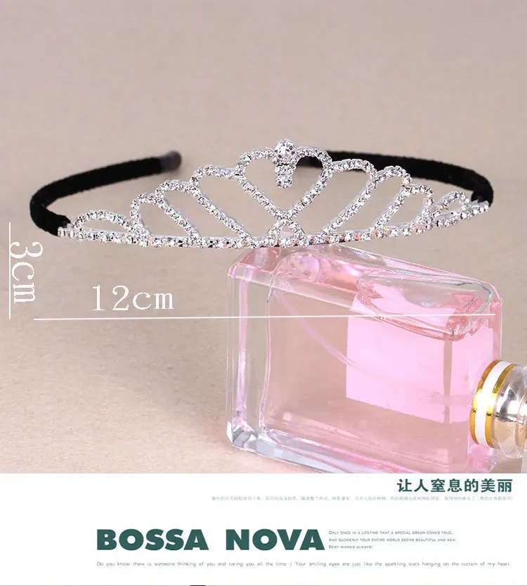 Tocado con diadema de corona
