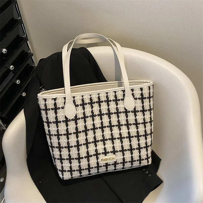 Bolso de mano a cuadros sencillo y popular con un solo hombro