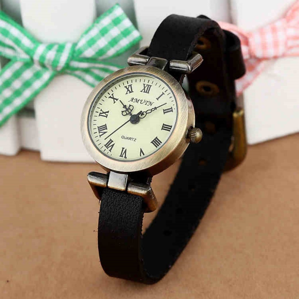 Reloj de cuarzo retro para mujer con temática de bosque de literatura japonesa