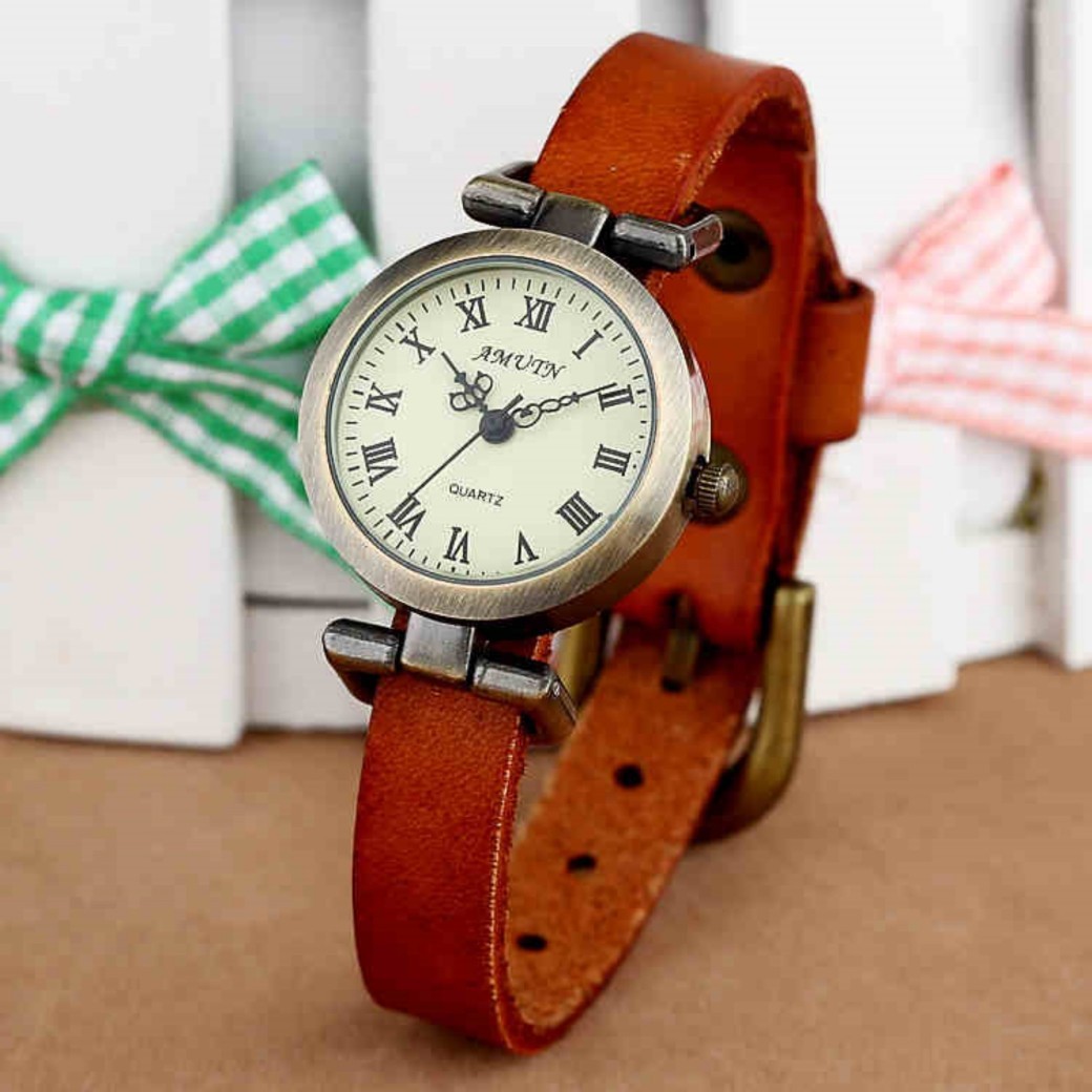 Reloj de cuarzo retro para mujer con temática de bosque de literatura japonesa