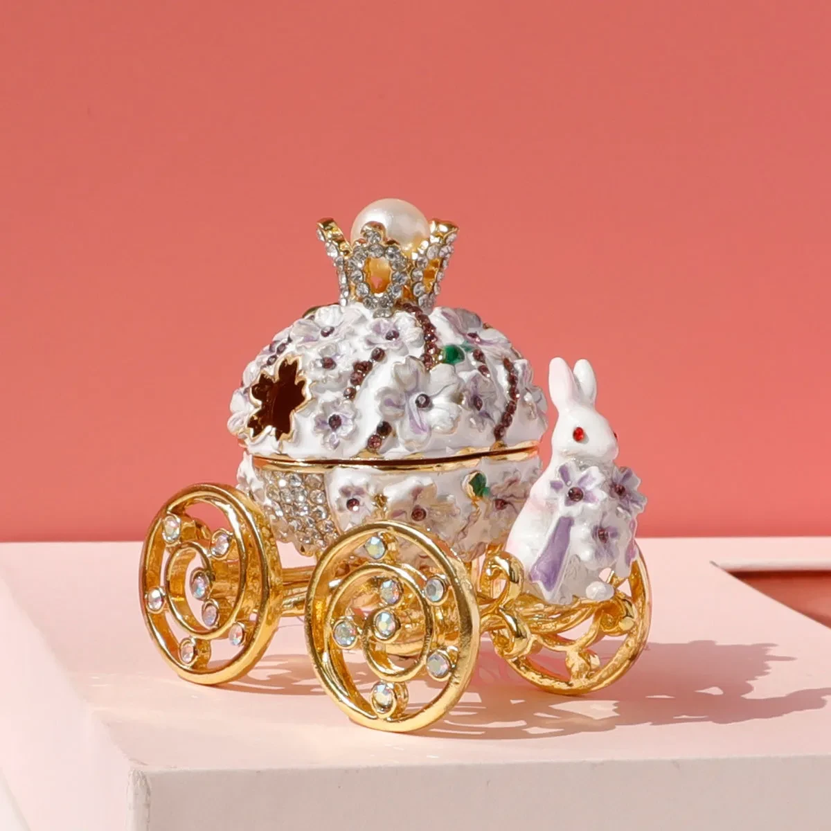 Caja de almacenamiento con adornos de cereza y conejito de carruaje de princesa creativa
