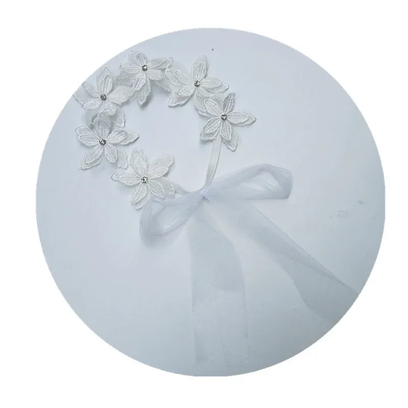 Bonita diadema de gasa con lazo de seis flores para bebé