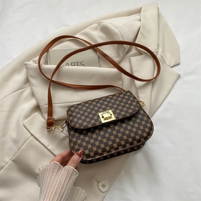 Bolso cuadrado pequeño informal y sencillo de verano nuevo