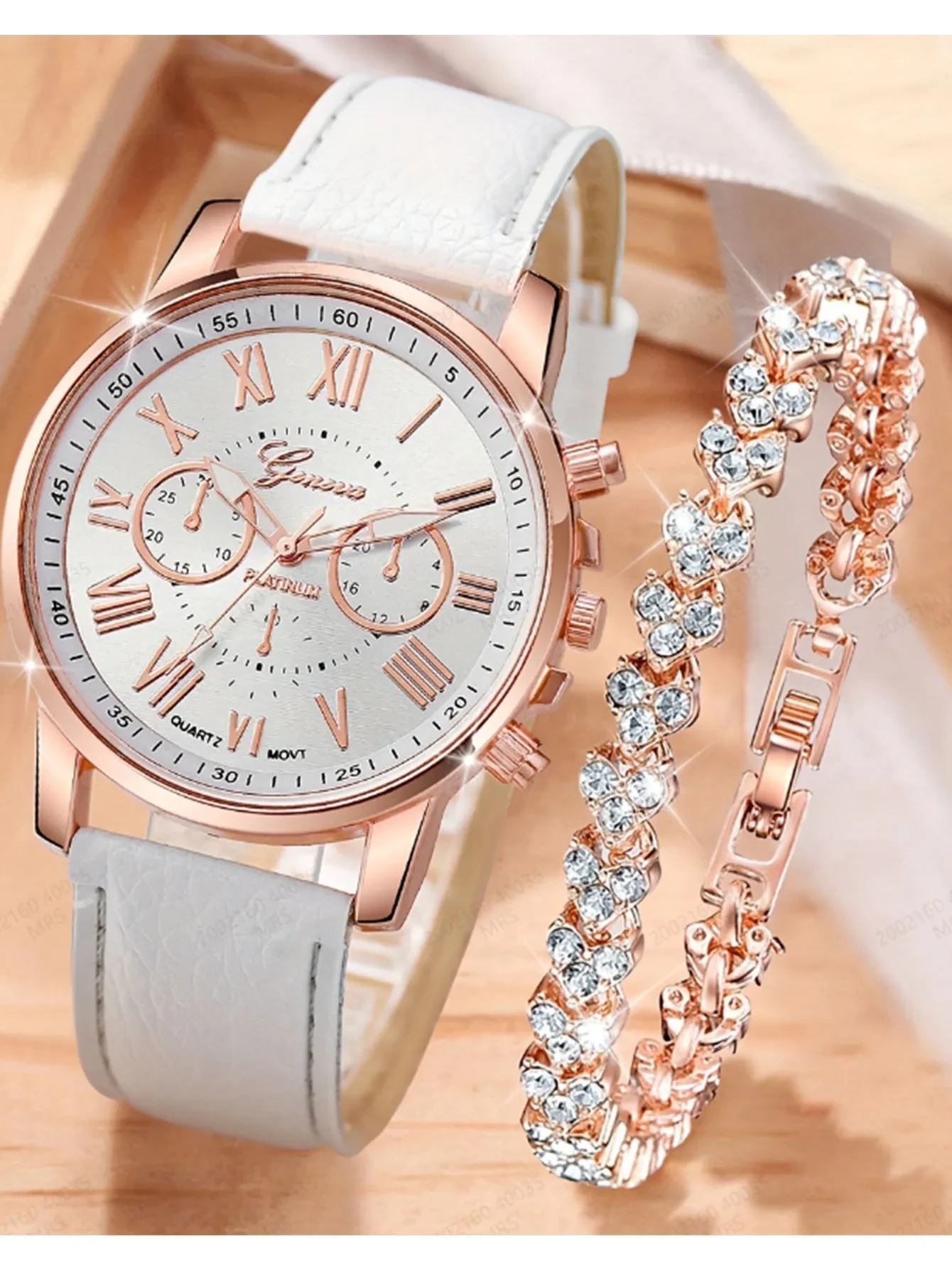 Nuevo reloj de cuarzo de moda para mujer, pulsera y traje.