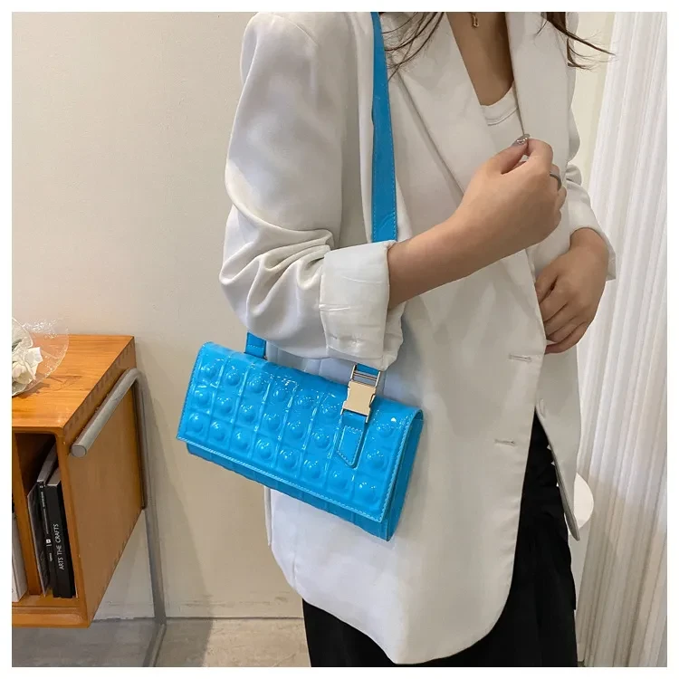 Bolso bandolera cuadrado pequeño con cadena de diamantes multicolor