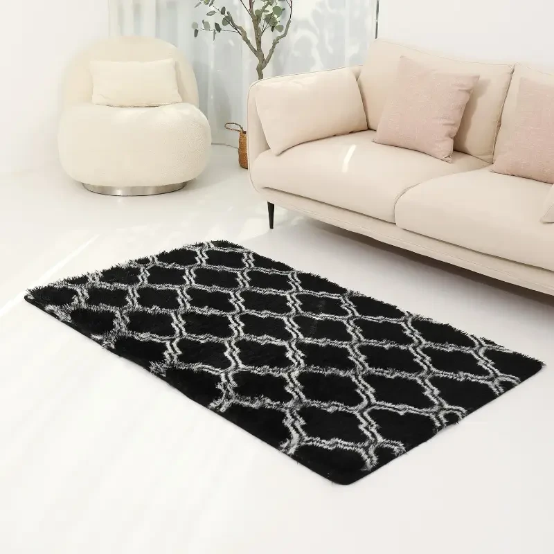 Alfombra de lujo Zulida con estampado de rombos en blanco y negro: suave, esponjosa, no ignífuga, lavable a máquina y con base antideslizante para sala de estar y dormitorio.